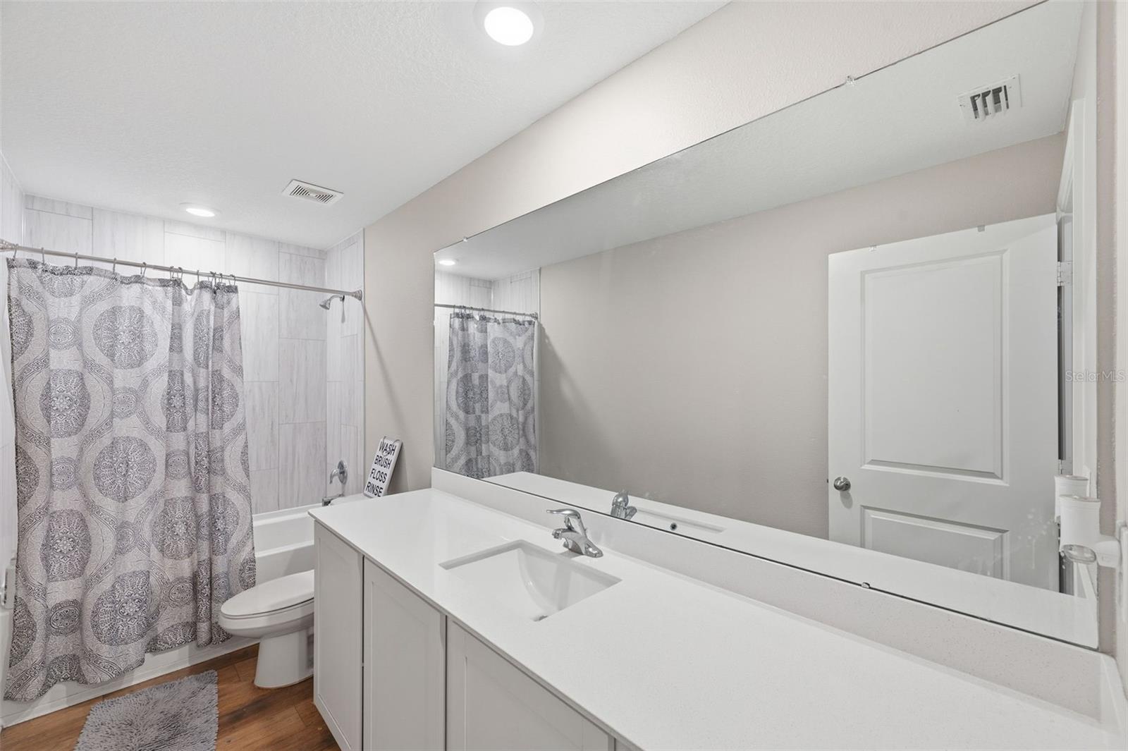 Listing photo id 28 for 11014 Golden Warlber