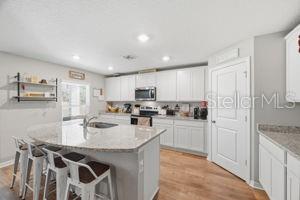 Listing photo id 2 for 11014 Golden Warlber