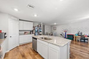 Listing photo id 3 for 11014 Golden Warlber