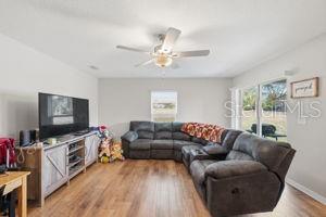 Listing photo id 6 for 11014 Golden Warlber