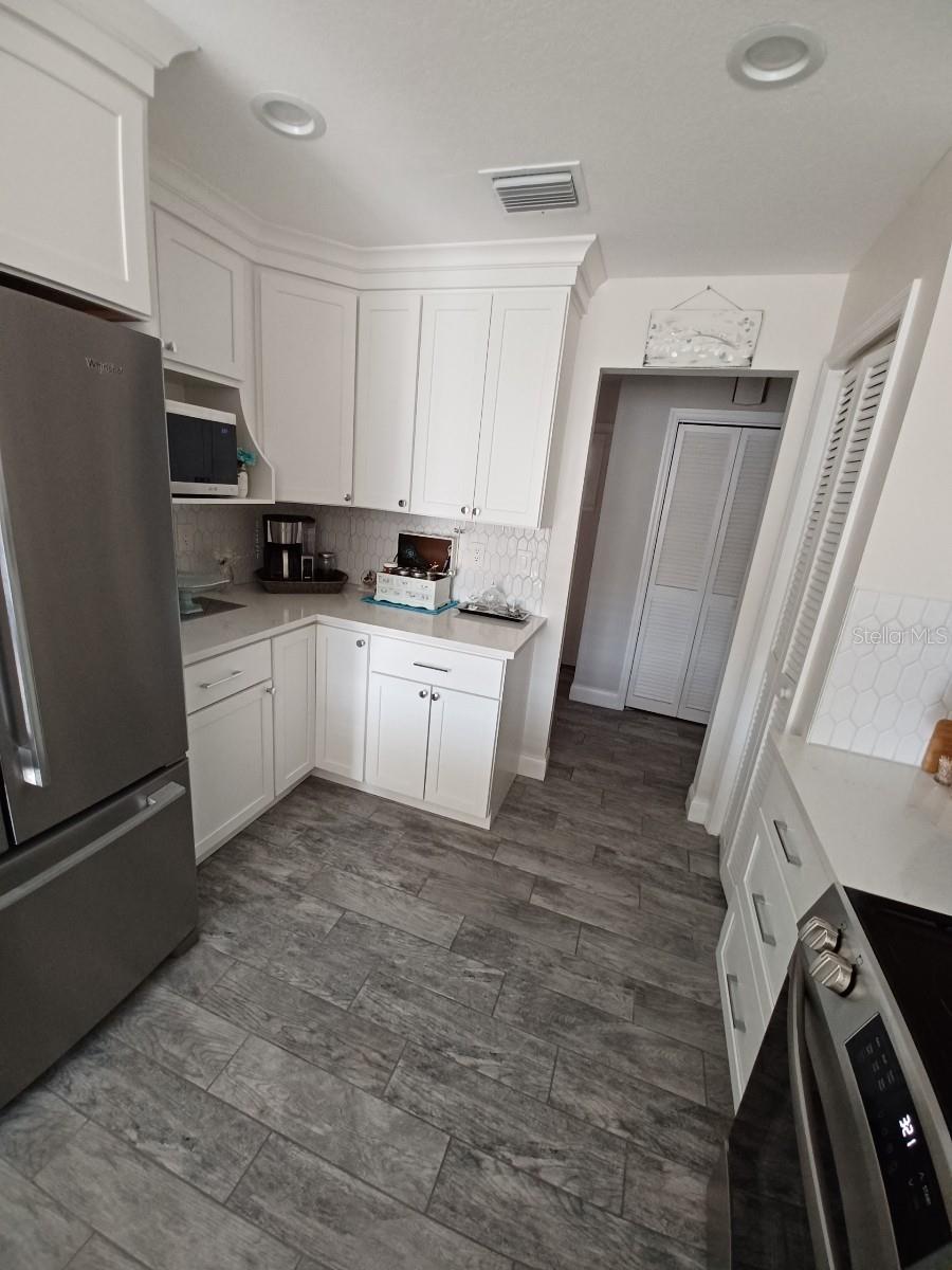 Image 6 of 10 For 8448 Foxboro Lane