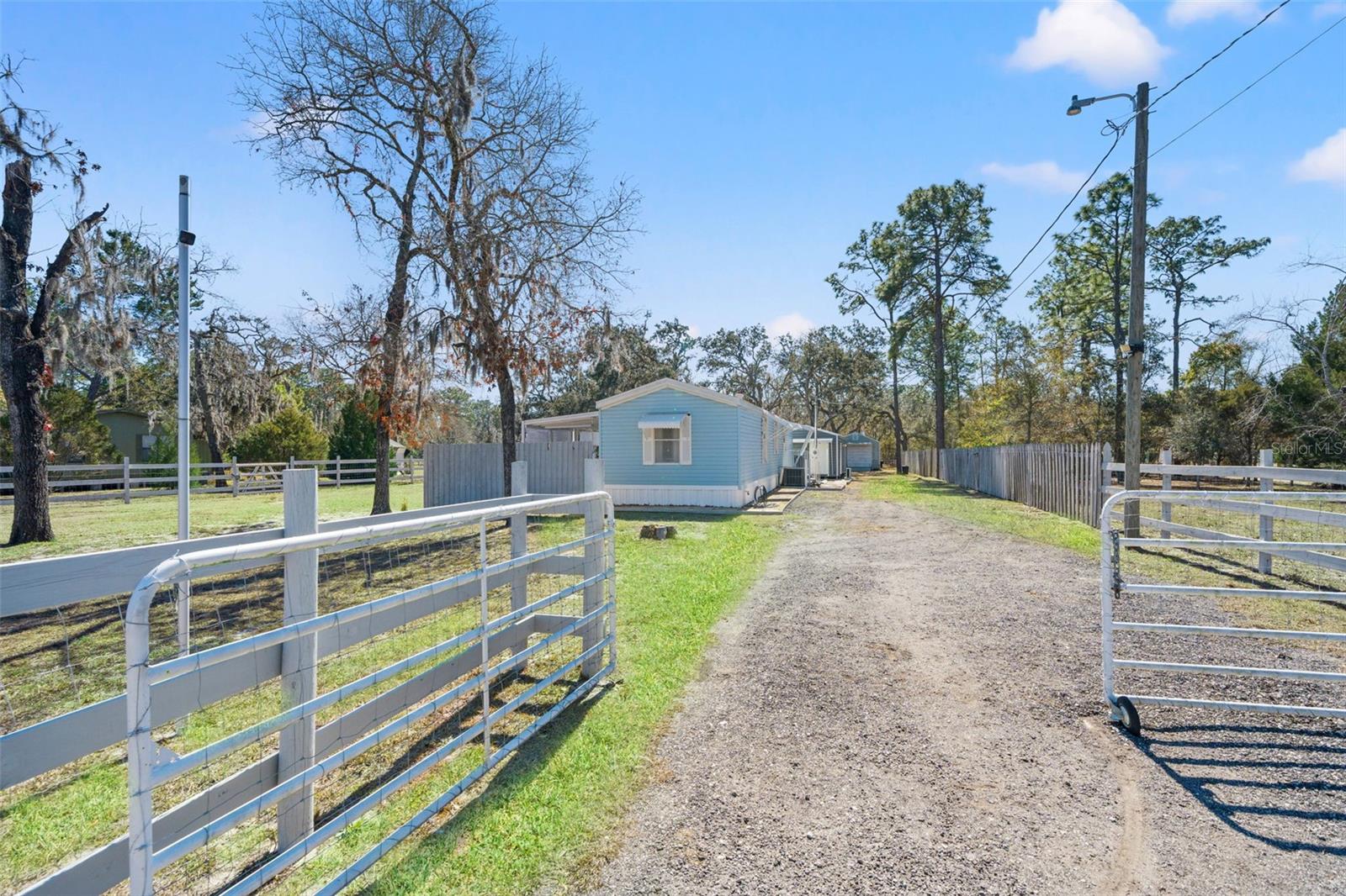 Image 10 of 78 For 12222 Beagle Road