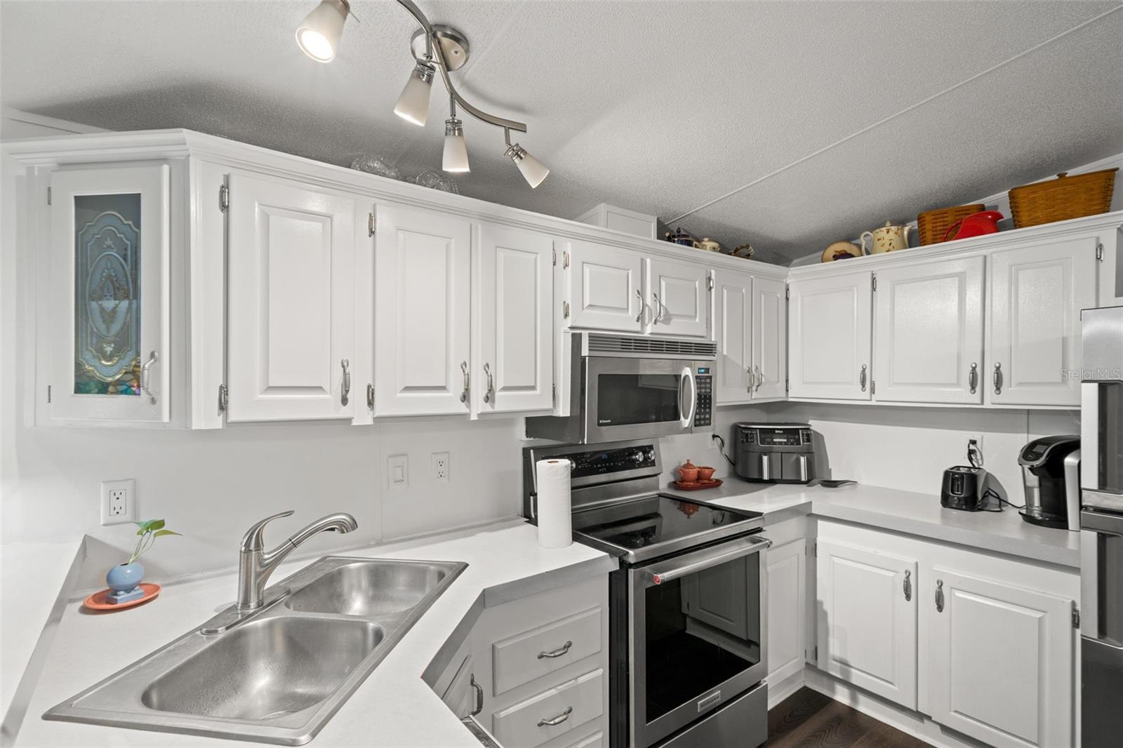 Image 19 of 78 For 12222 Beagle Road