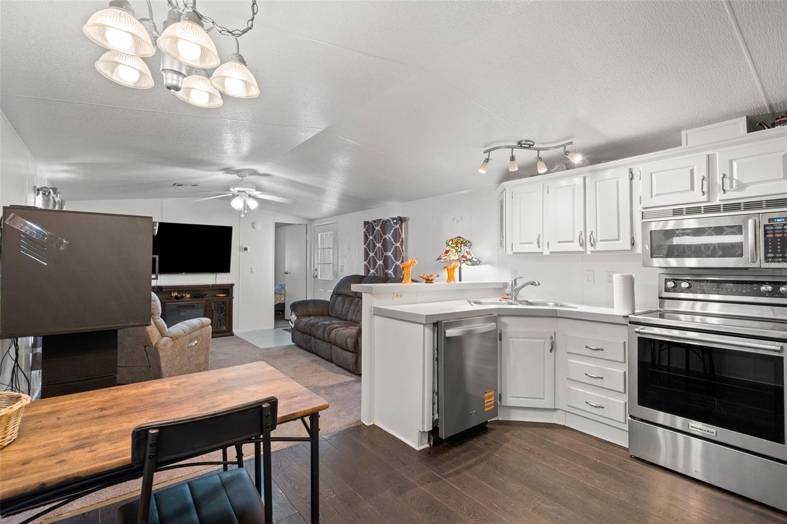 Image 21 of 78 For 12222 Beagle Road