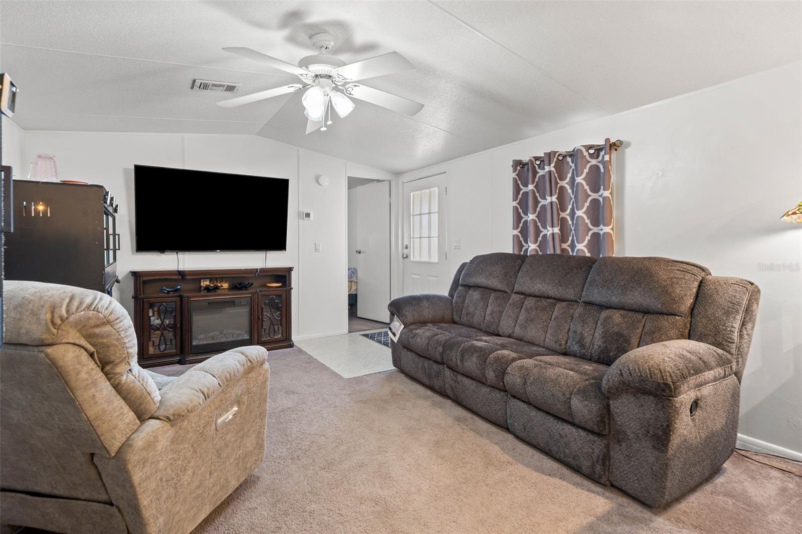 Image 31 of 78 For 12222 Beagle Road