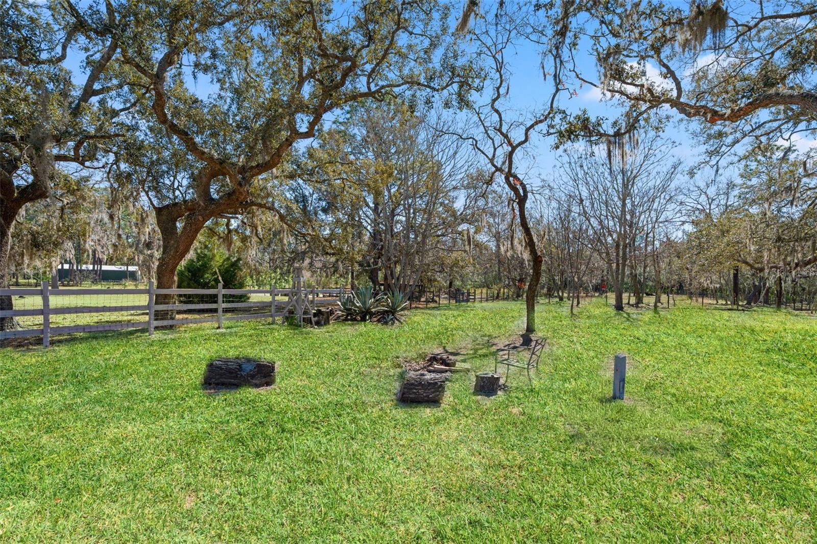 Image 49 of 78 For 12222 Beagle Road