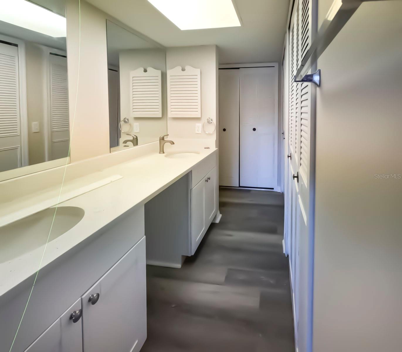 Image 16 of 21 For 500 Newell Hill Road 108b