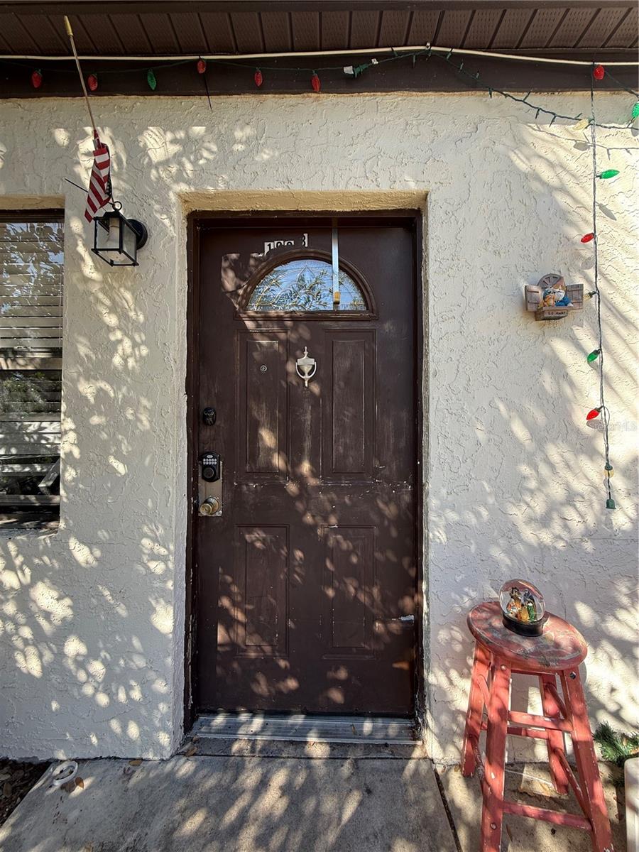 Image 16 of 23 For 6100 Main Street A