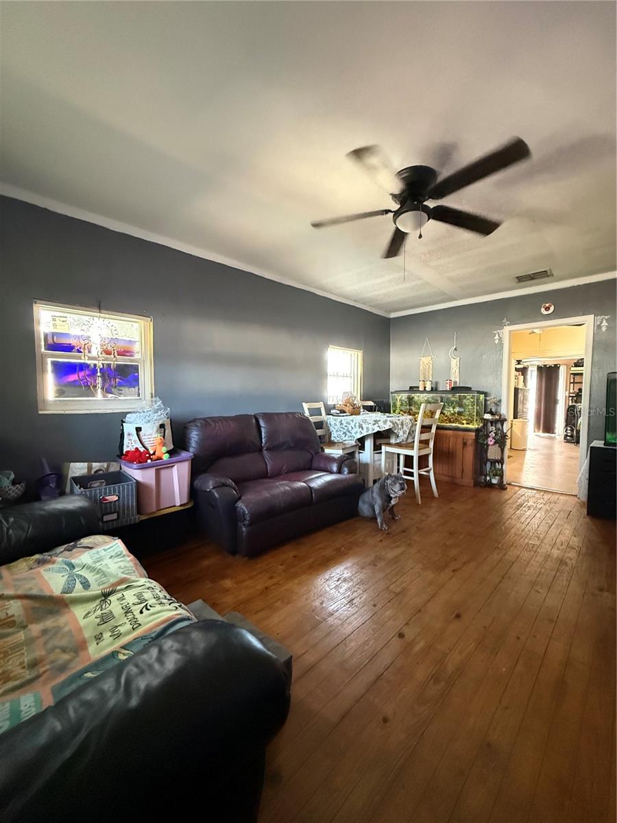 Image 3 of 23 For 6100 Main Street A