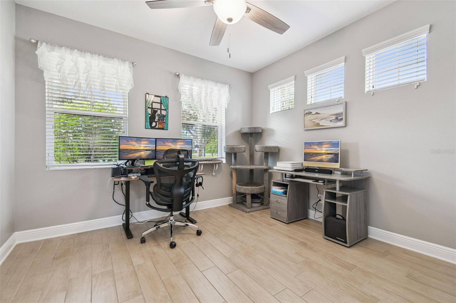 Image 10 of 58 For 13019 Batten Lane