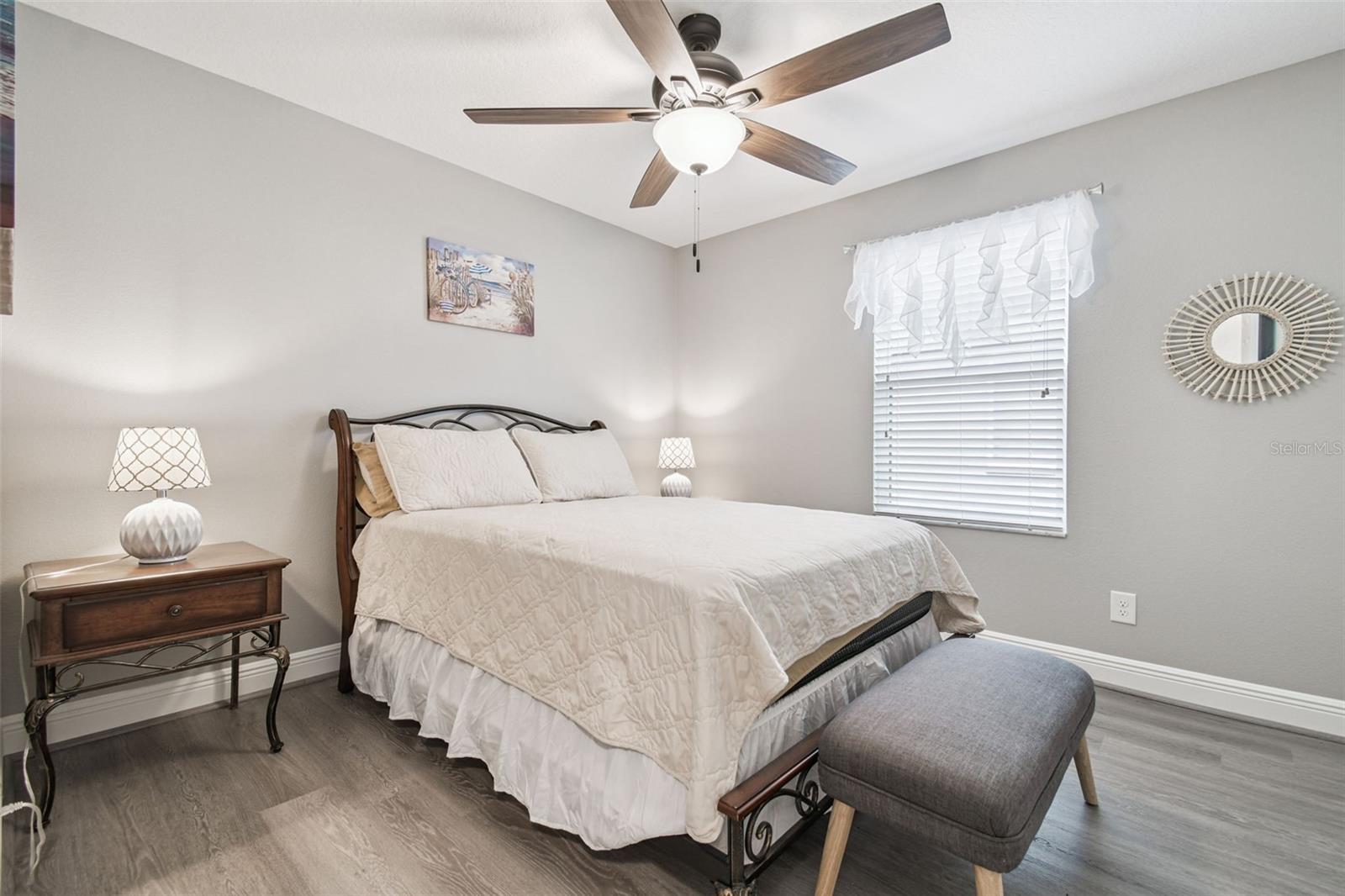 Image 28 of 58 For 13019 Batten Lane