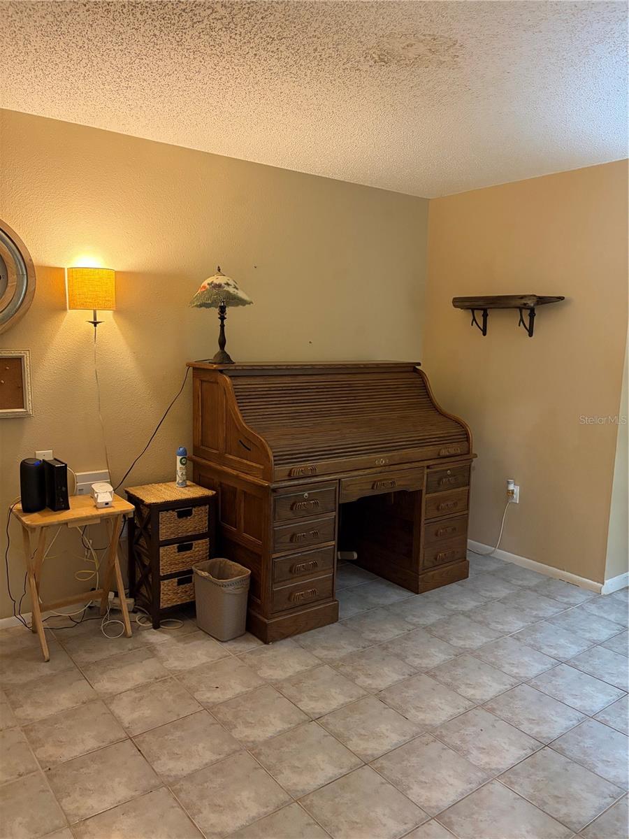 Image 16 of 30 For 1362 Waterfall Drive