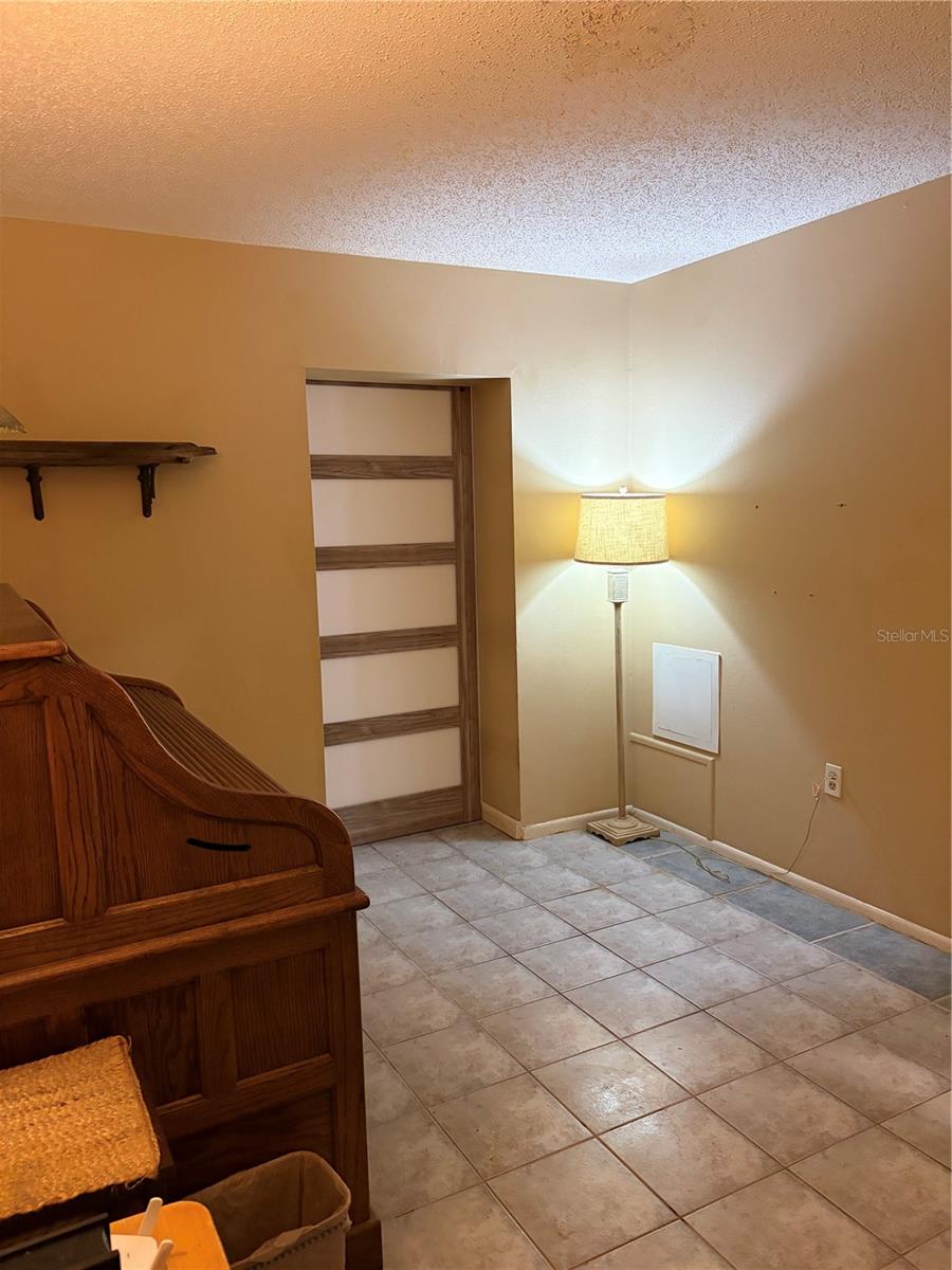 Image 17 of 30 For 1362 Waterfall Drive