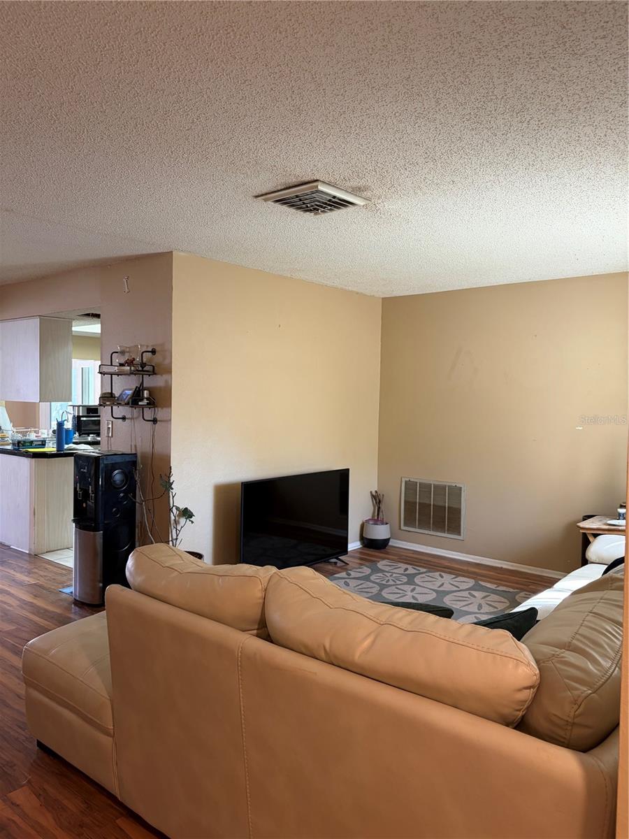 Image 3 of 30 For 1362 Waterfall Drive