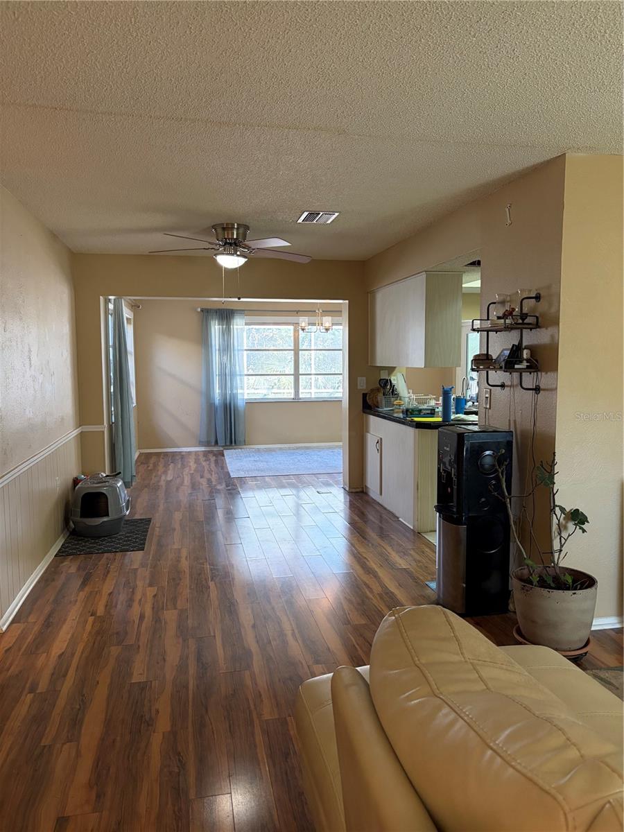 Image 5 of 30 For 1362 Waterfall Drive