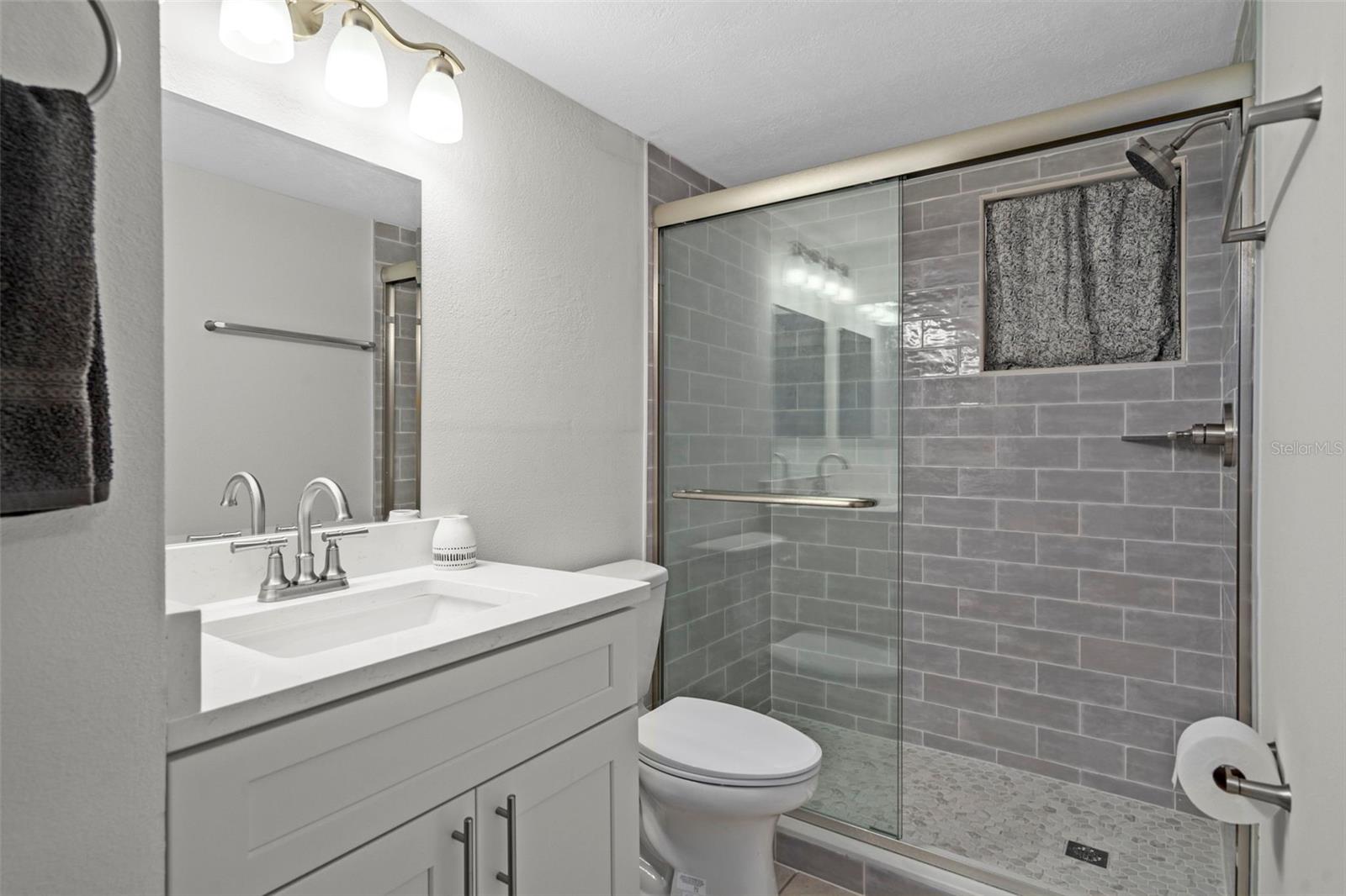 Image 19 of 39 For 5154 Turquoise Lane 106