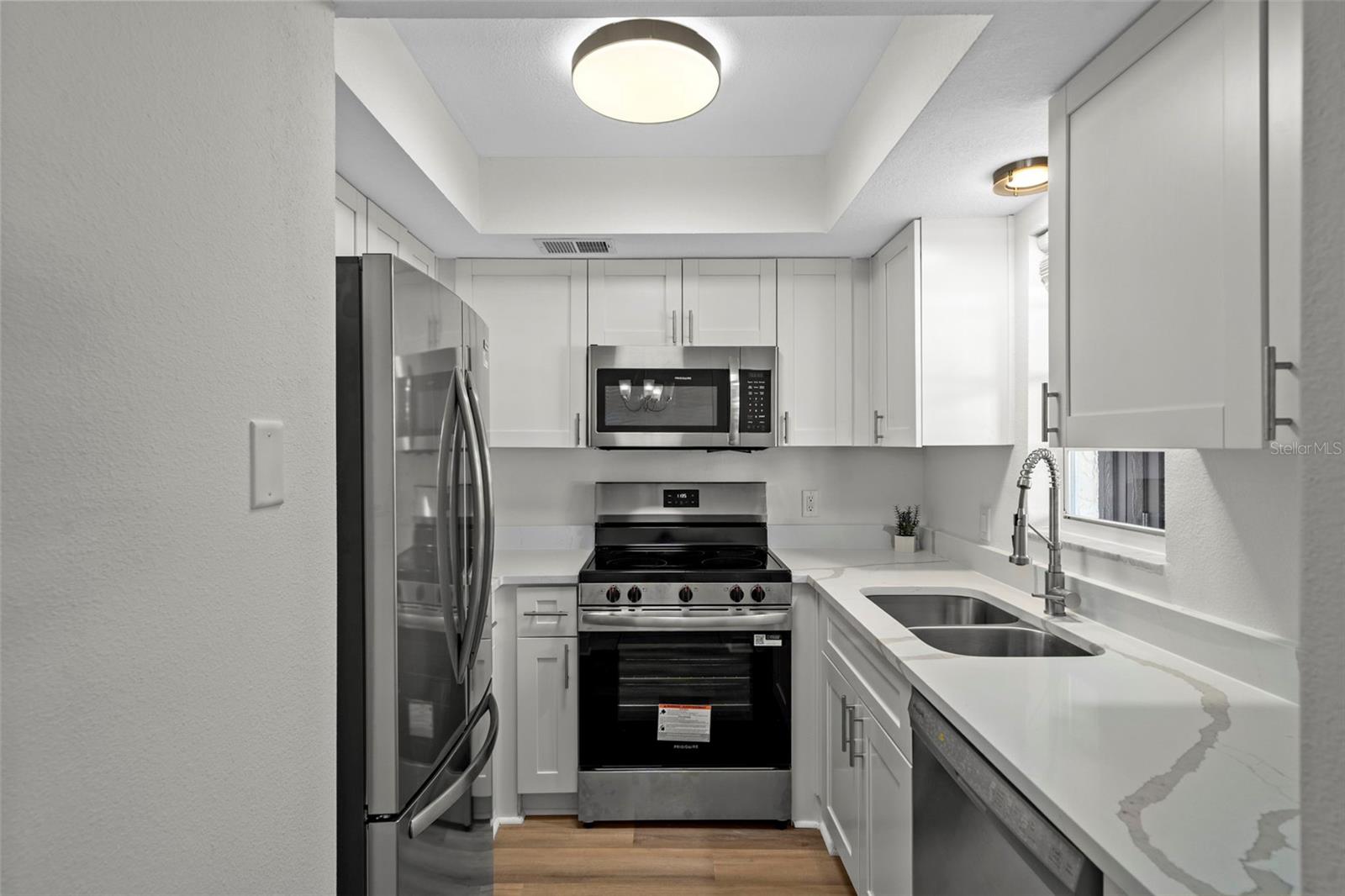 Image 9 of 39 For 5154 Turquoise Lane 106