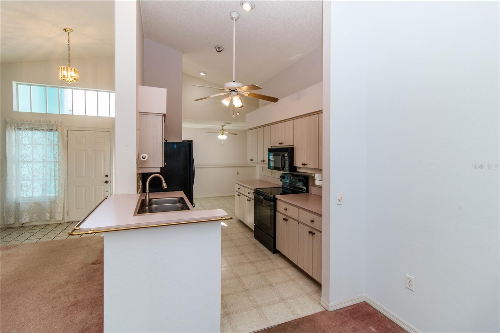 Image 14 of 31 For 9407 Calle Alta