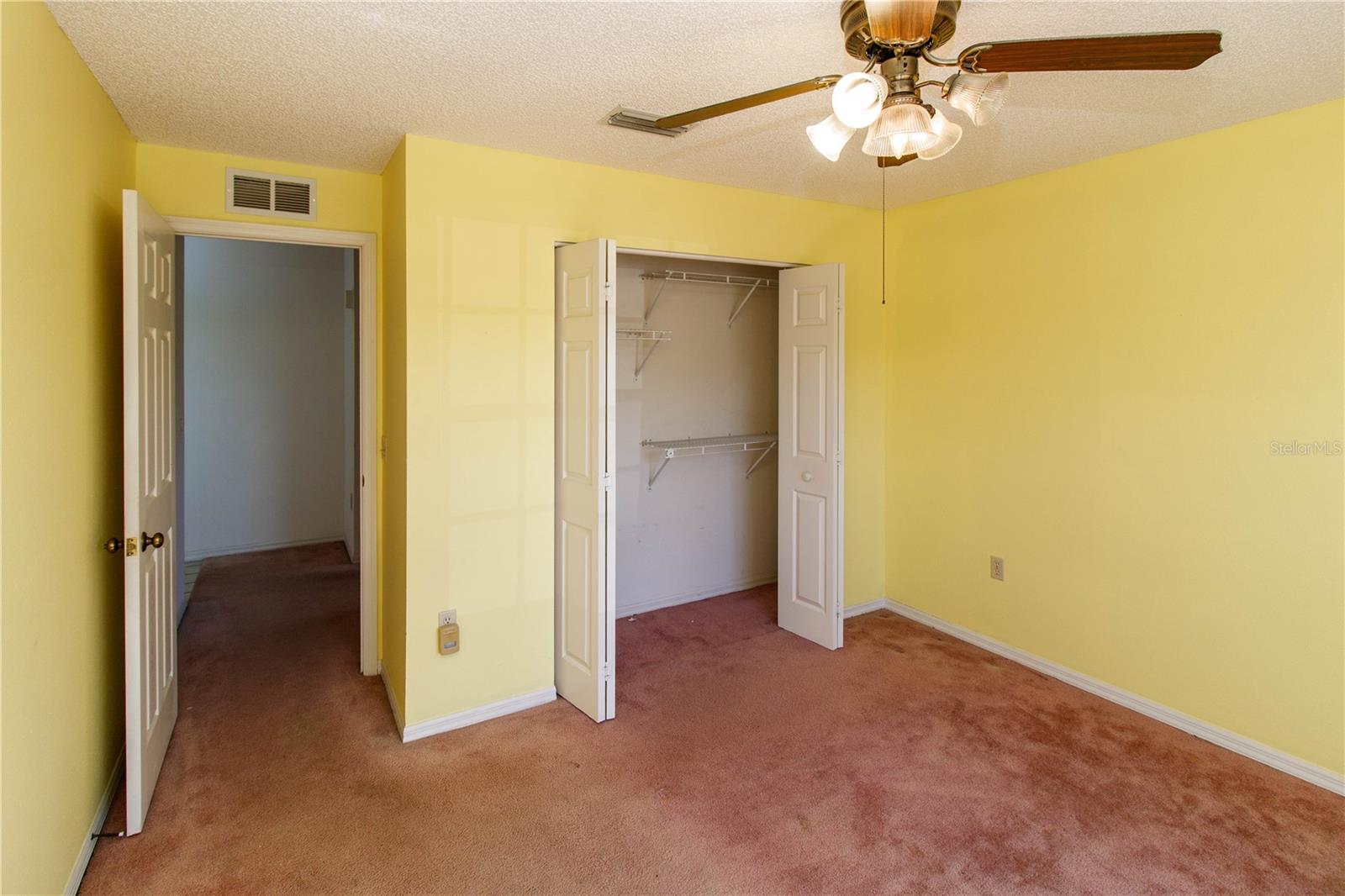 Image 22 of 31 For 9407 Calle Alta