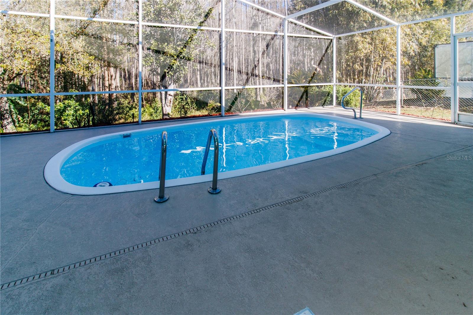 Image 26 of 31 For 9407 Calle Alta