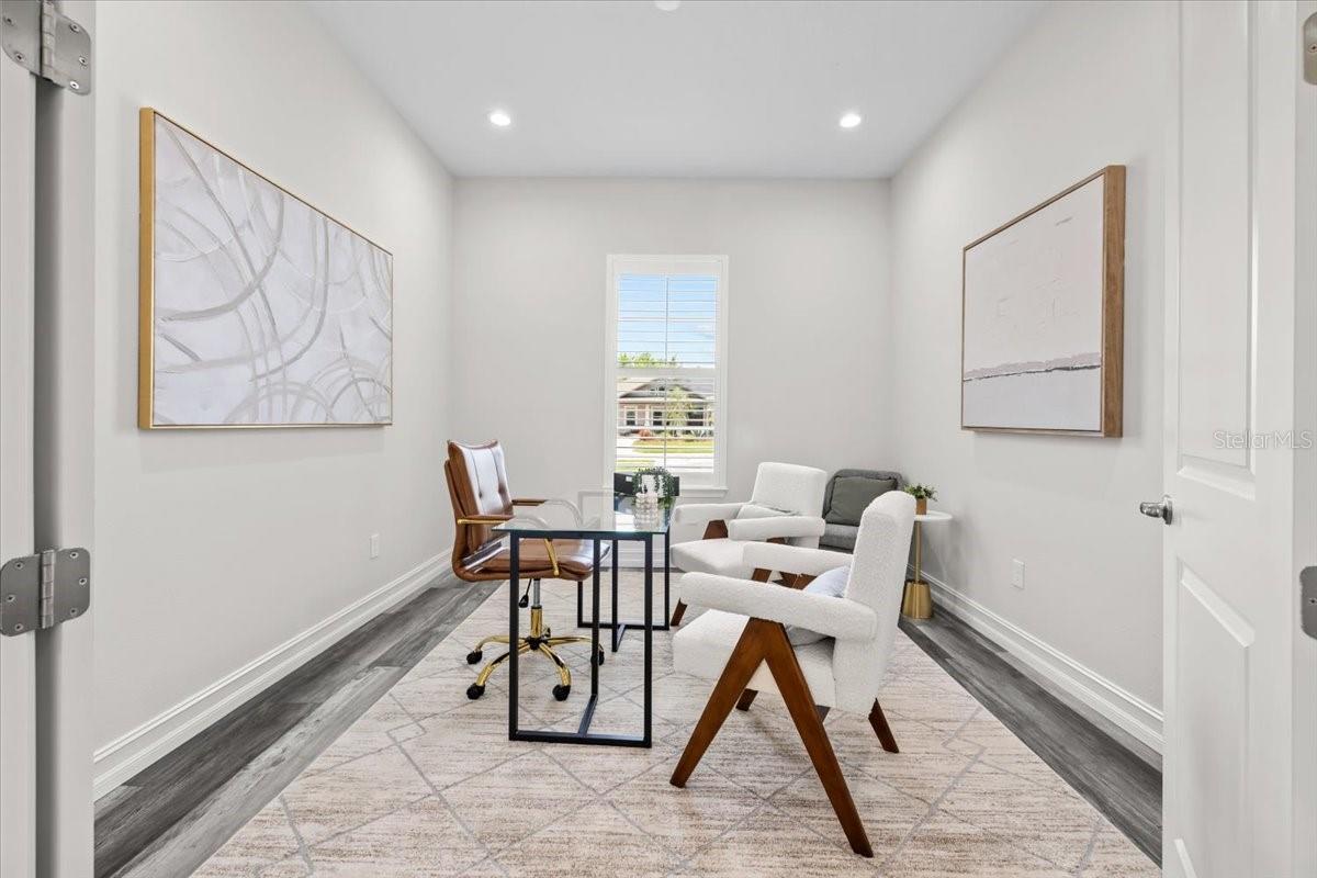 Image 4 of 29 For 3030 Bermuda Dunes Drive