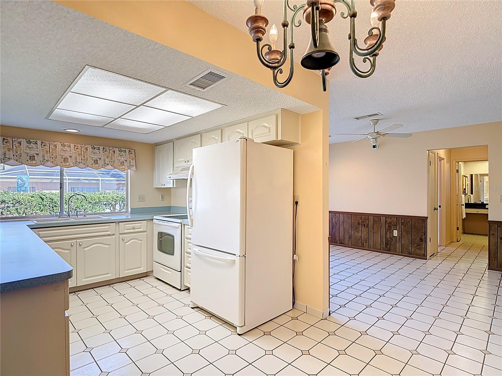 Image 18 of 57 For 8613 Stonehedge Way