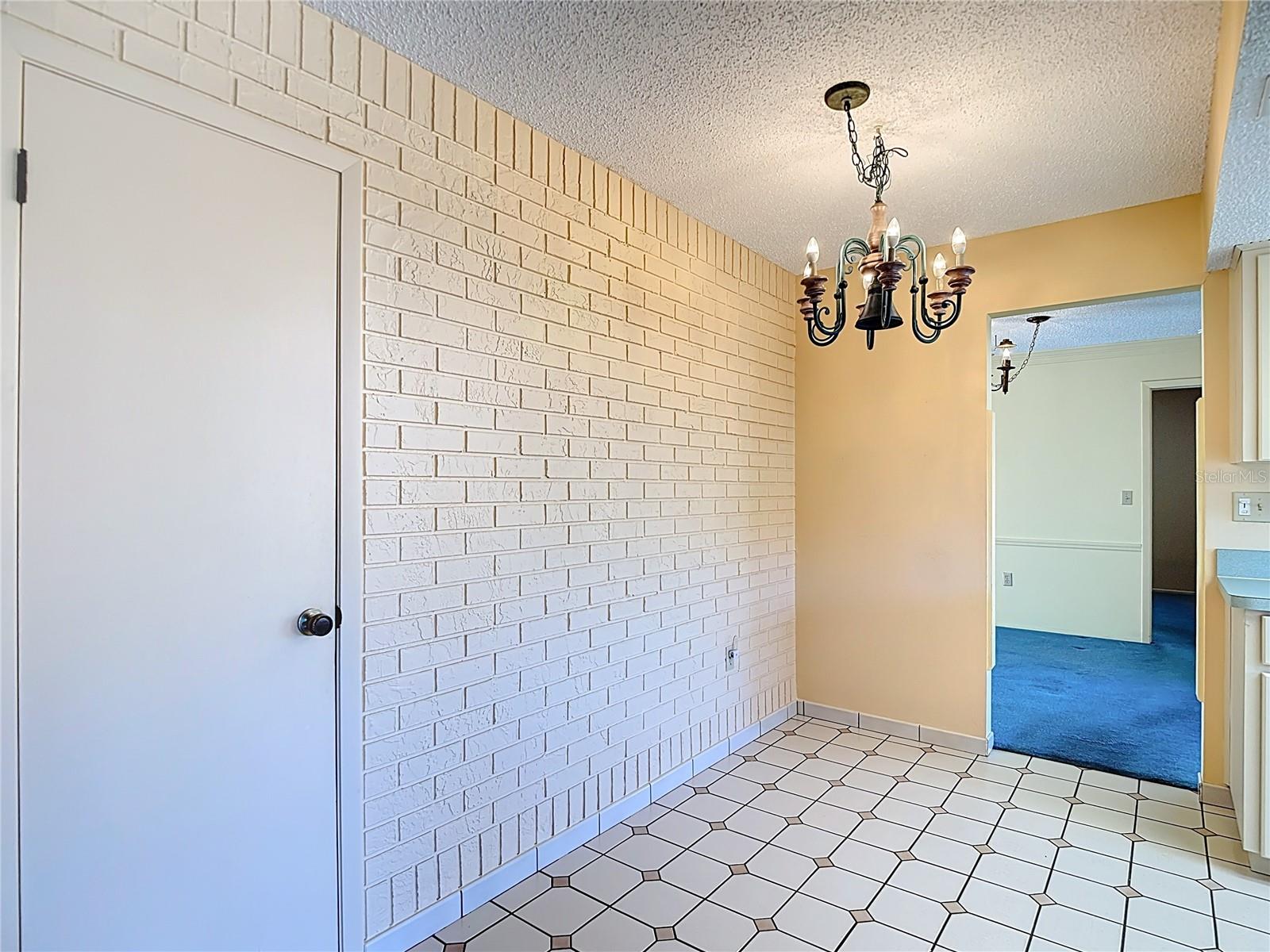 Image 20 of 57 For 8613 Stonehedge Way