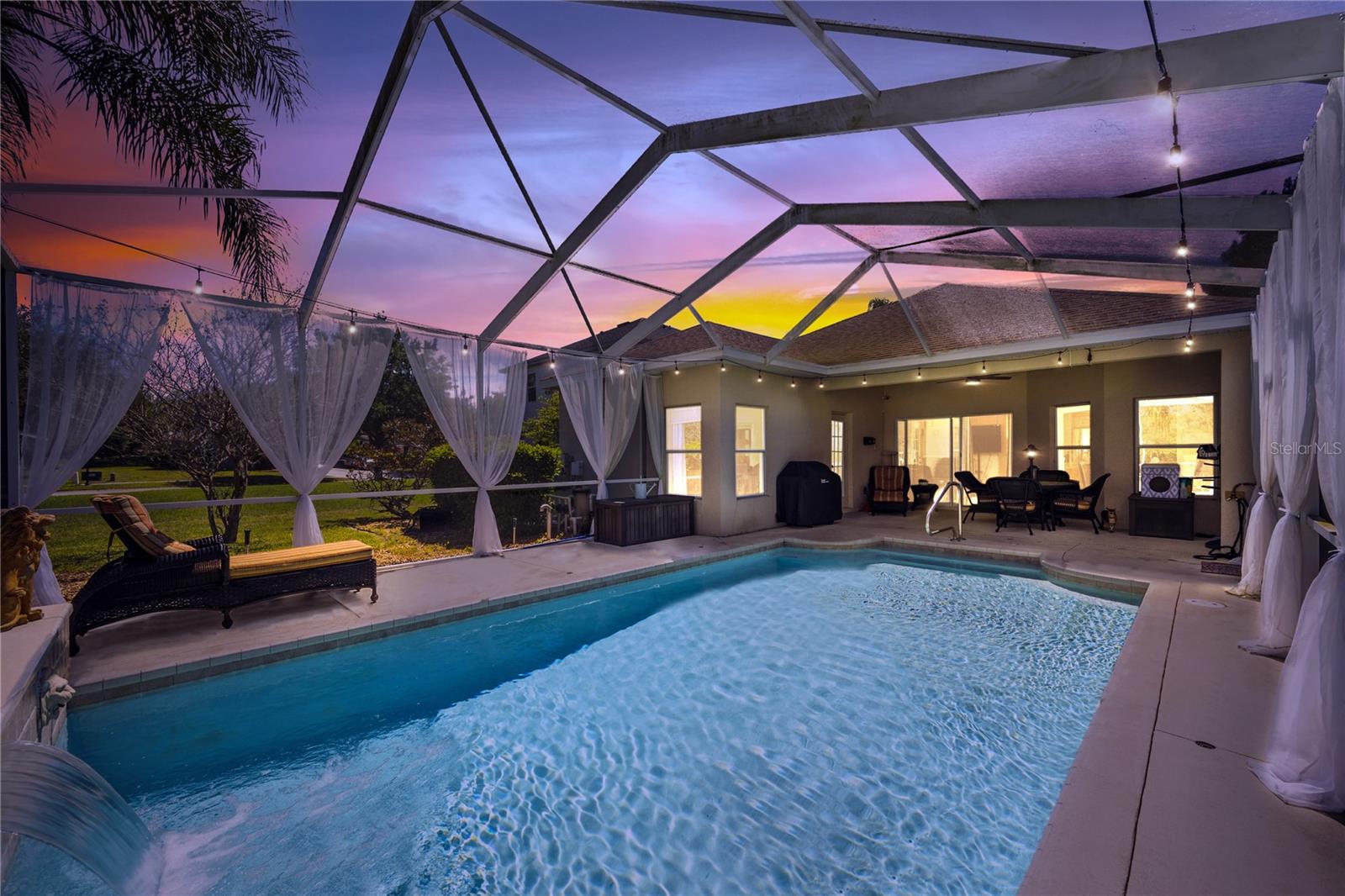 Image 2 of 72 For 11747 Manistique Way