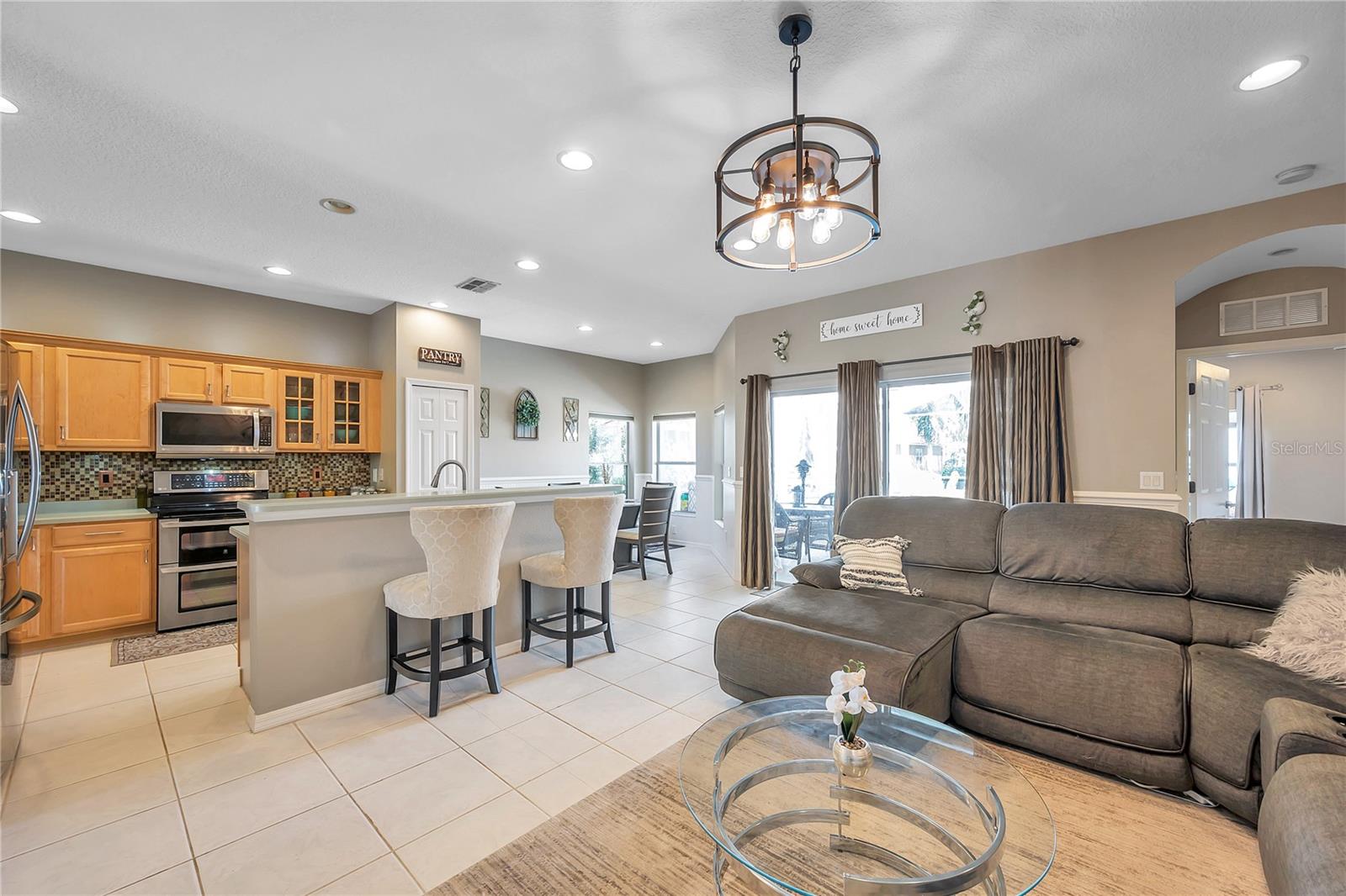 Image 23 of 72 For 11747 Manistique Way