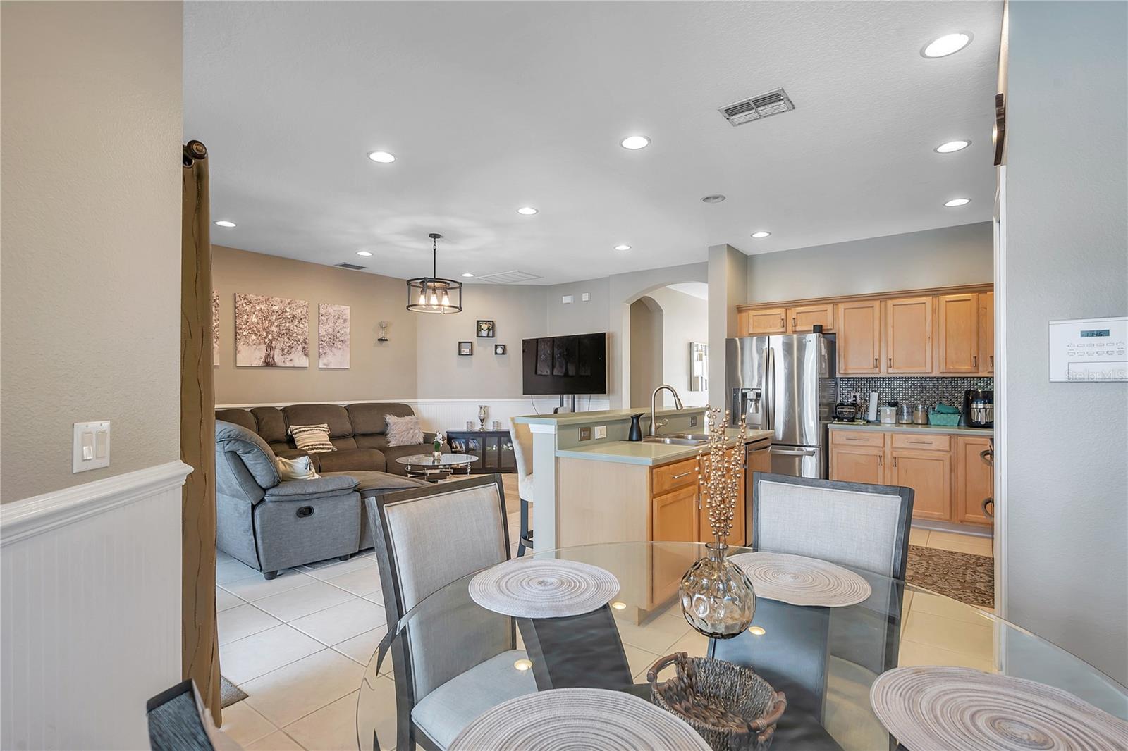 Image 24 of 72 For 11747 Manistique Way