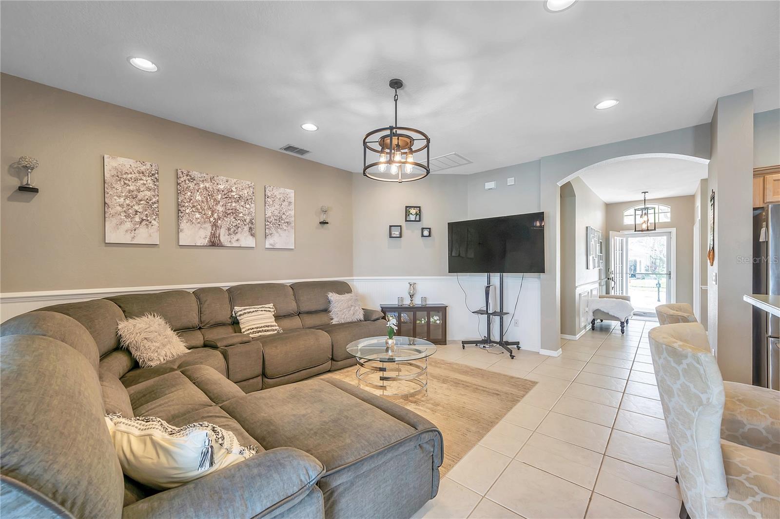 Image 25 of 72 For 11747 Manistique Way