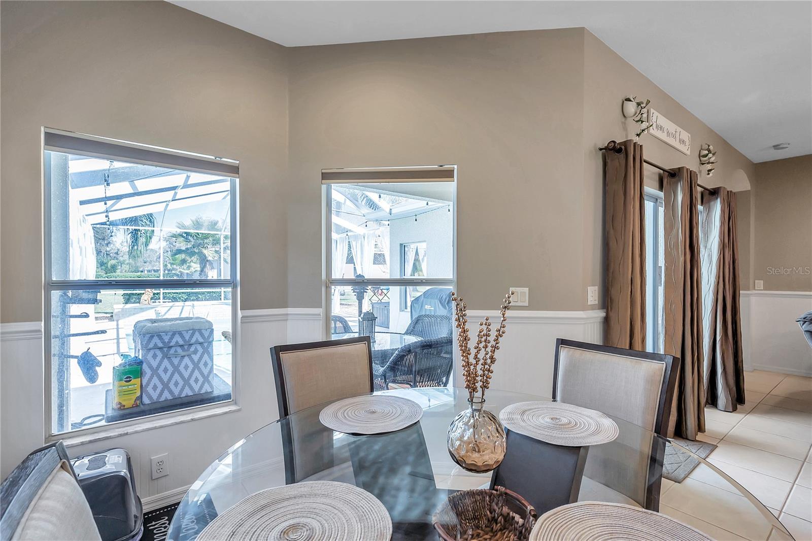 Image 30 of 72 For 11747 Manistique Way