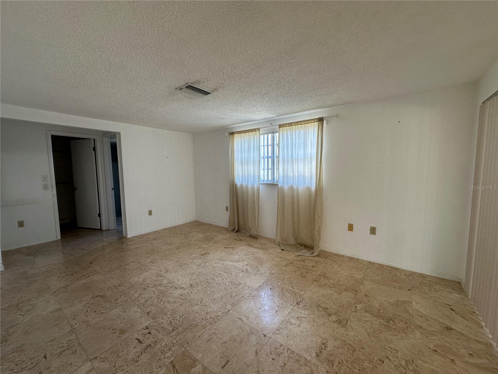 Image 14 of 55 For 8205 Valley Stream Lane