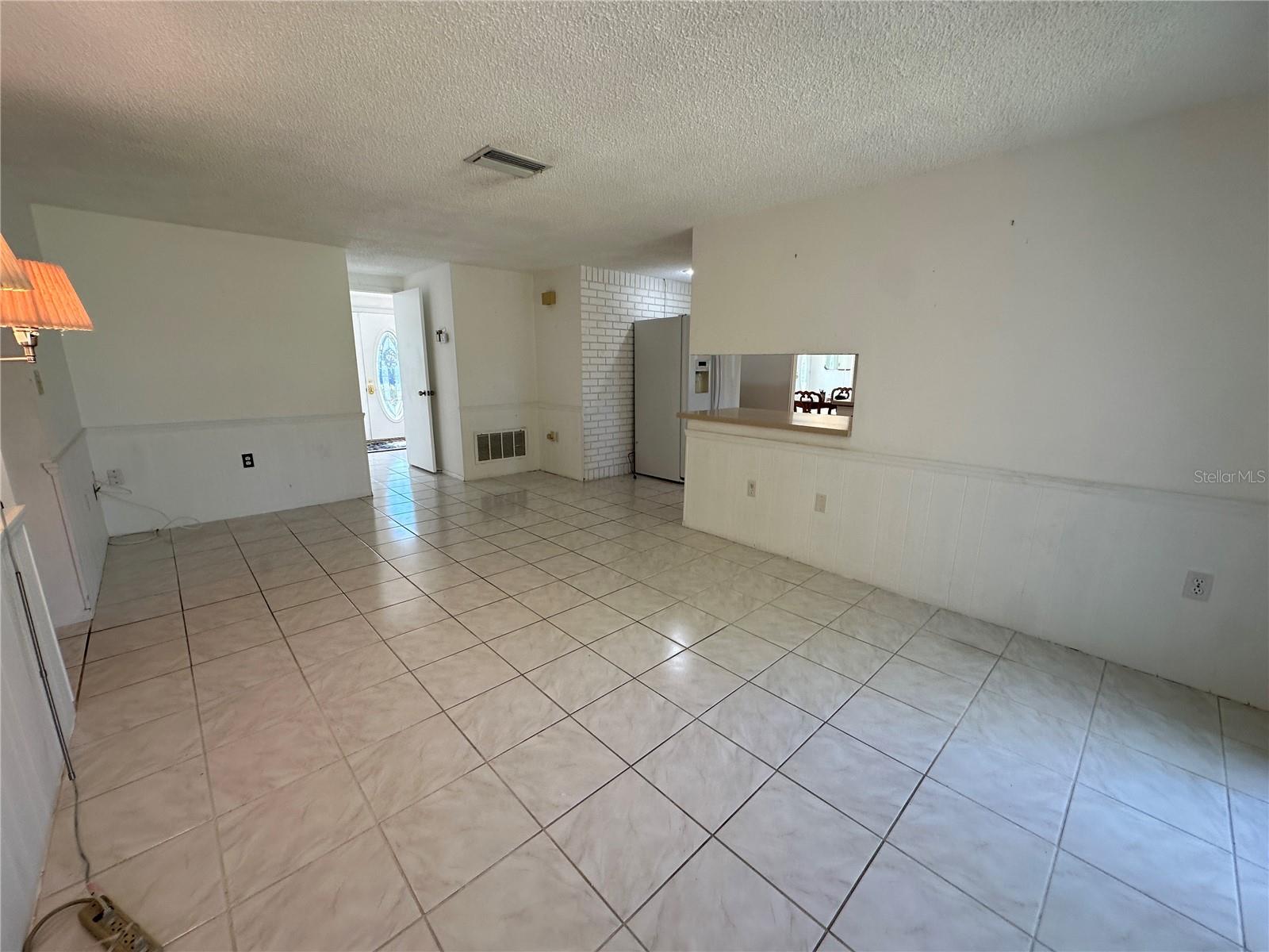 Image 19 of 55 For 8205 Valley Stream Lane