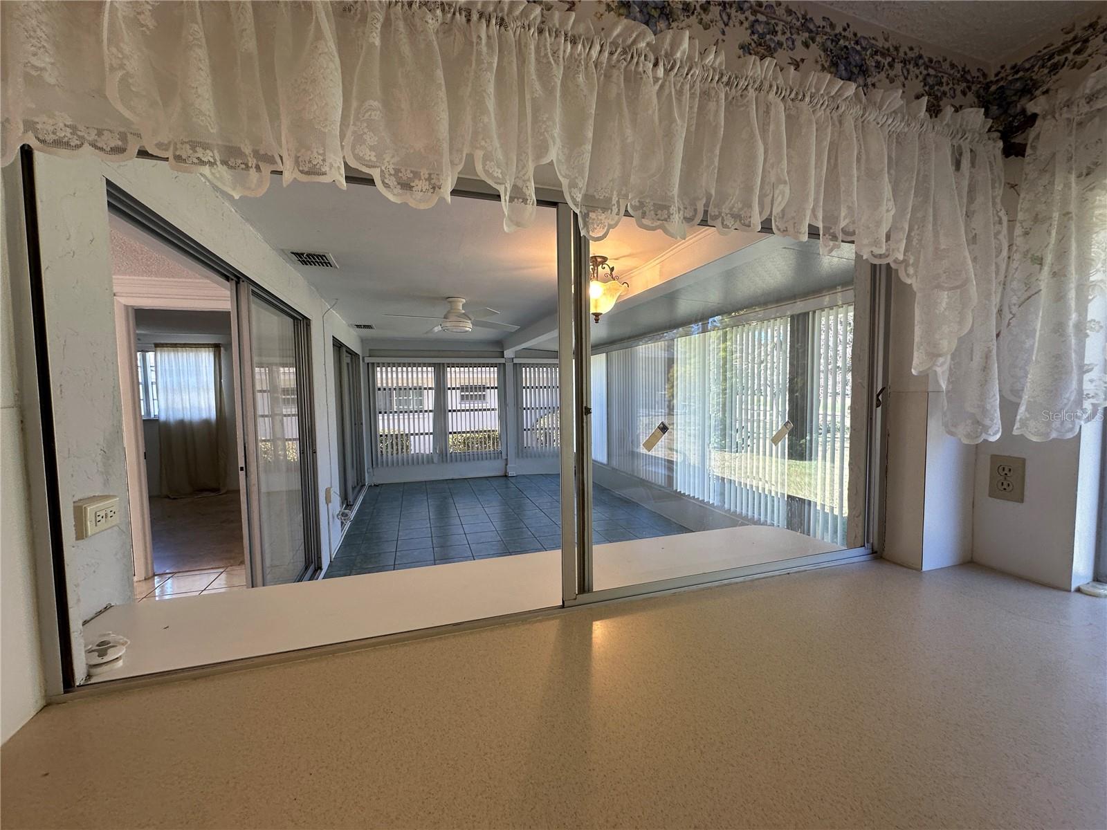 Image 25 of 55 For 8205 Valley Stream Lane