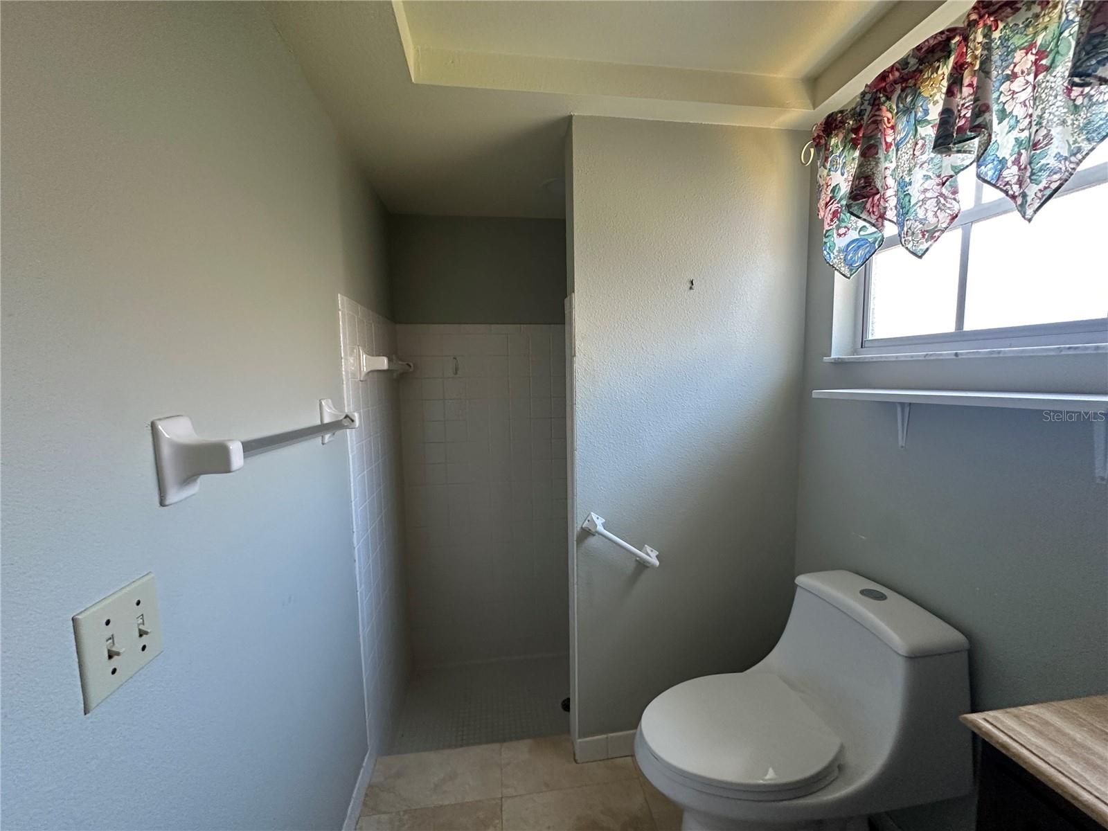 Image 28 of 55 For 8205 Valley Stream Lane