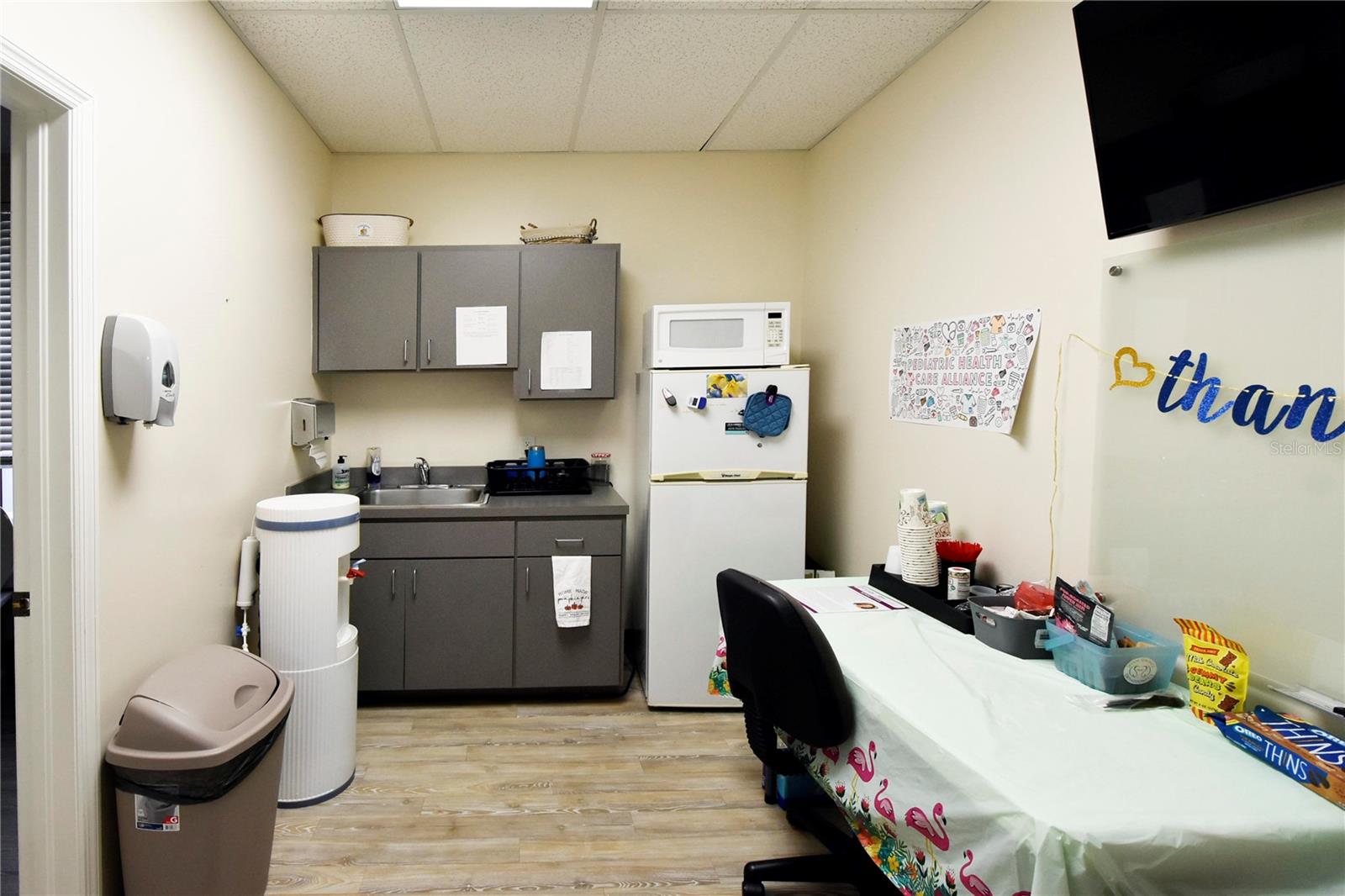 Listing photo id 13 for 1812 Health Care Drive