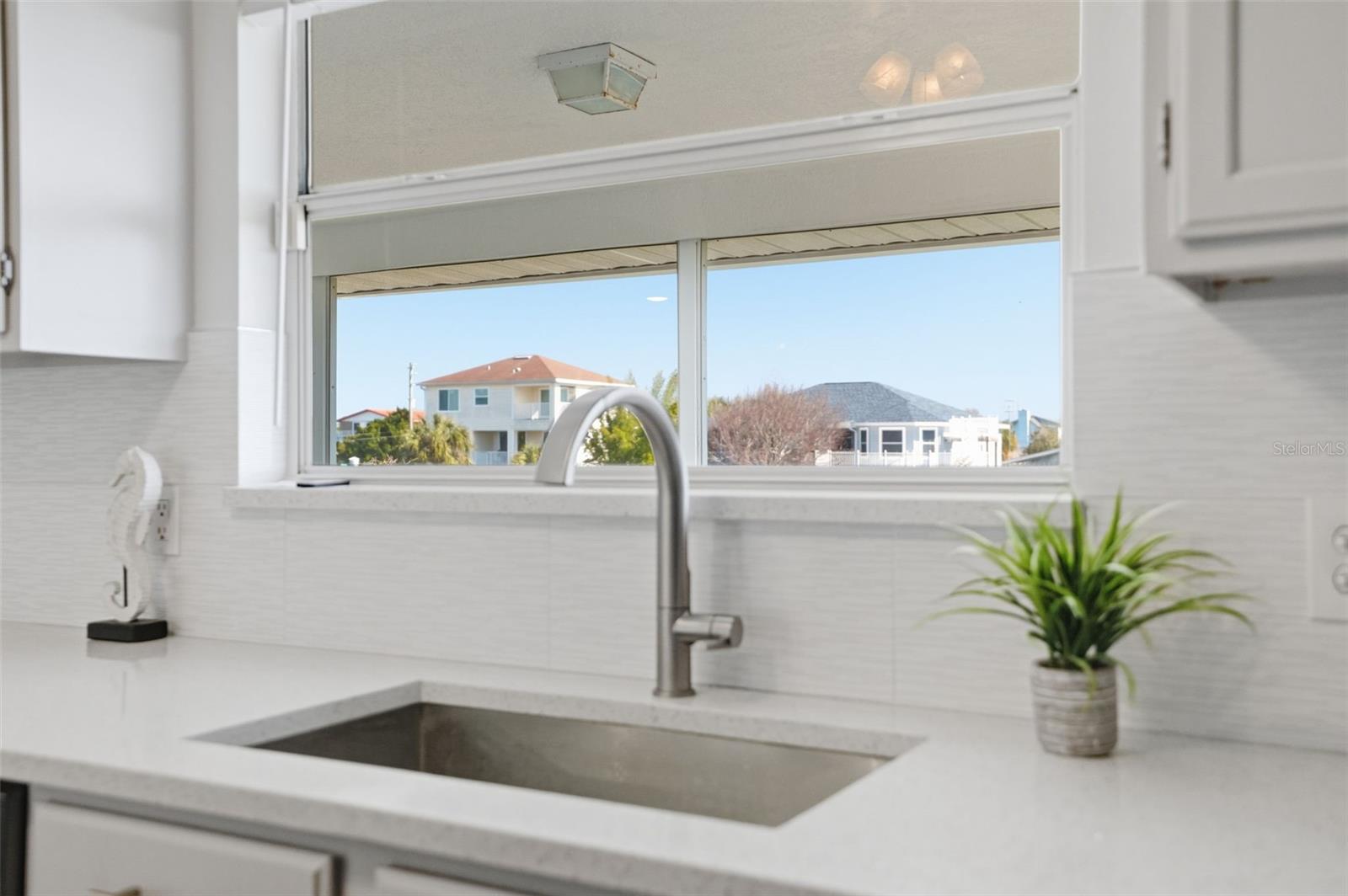 Image 19 of 75 For 3344 Gardenia Drive