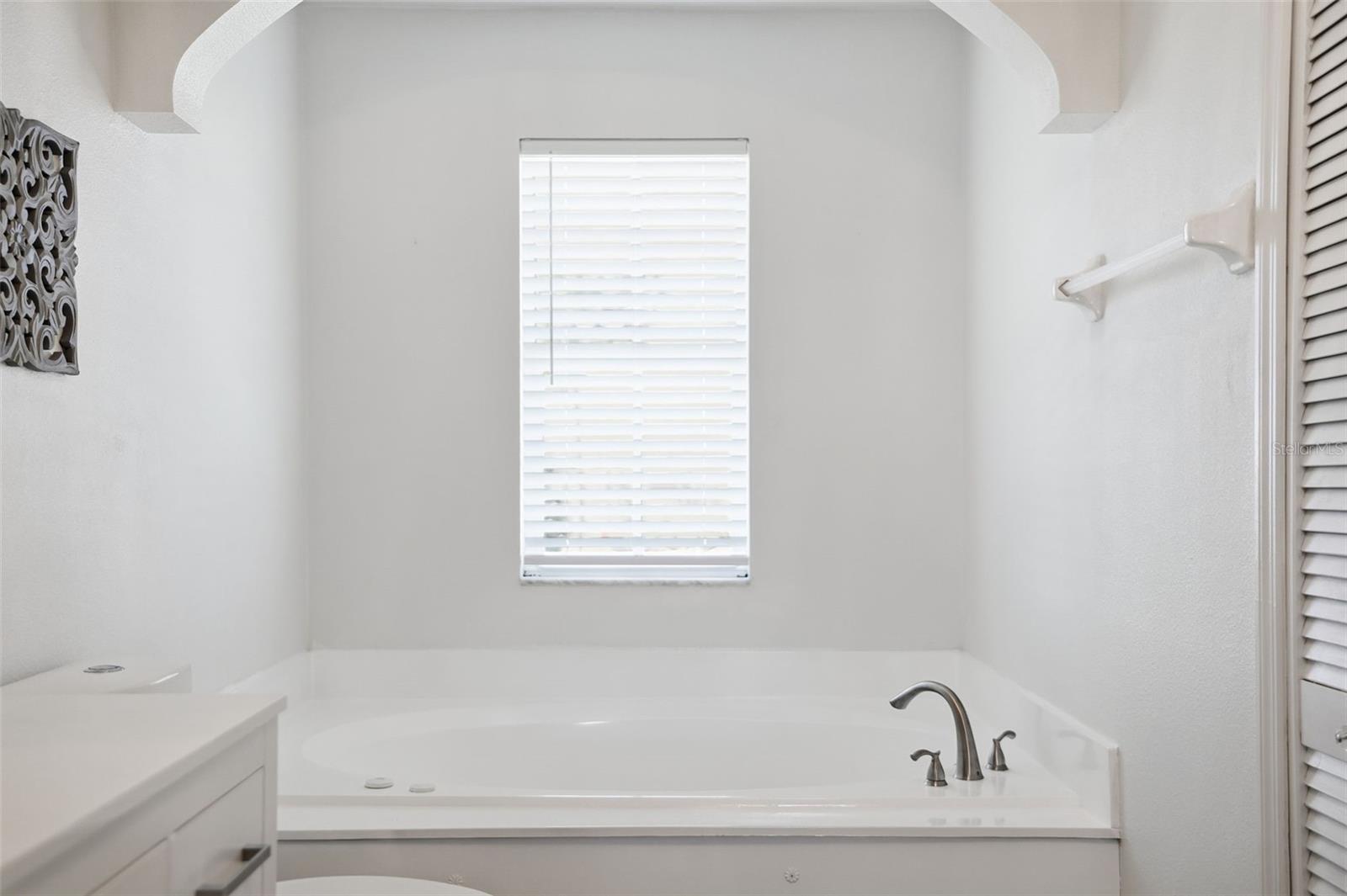 Image 30 of 75 For 3344 Gardenia Drive