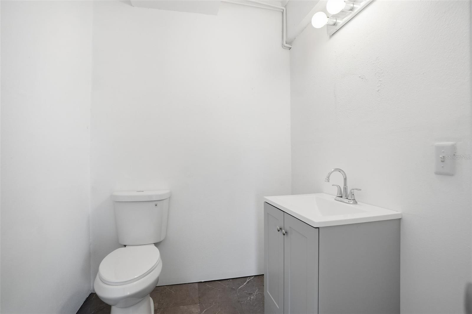 Image 34 of 75 For 3344 Gardenia Drive