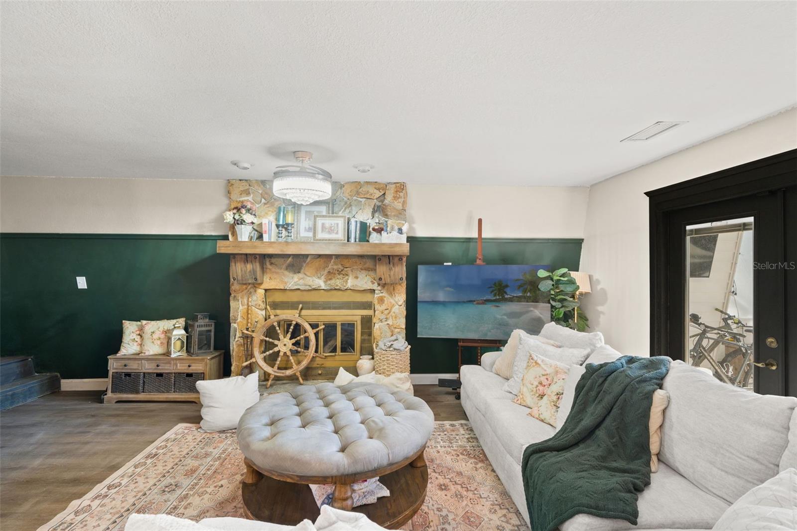 Image 12 of 60 For 6271 Colony Circle