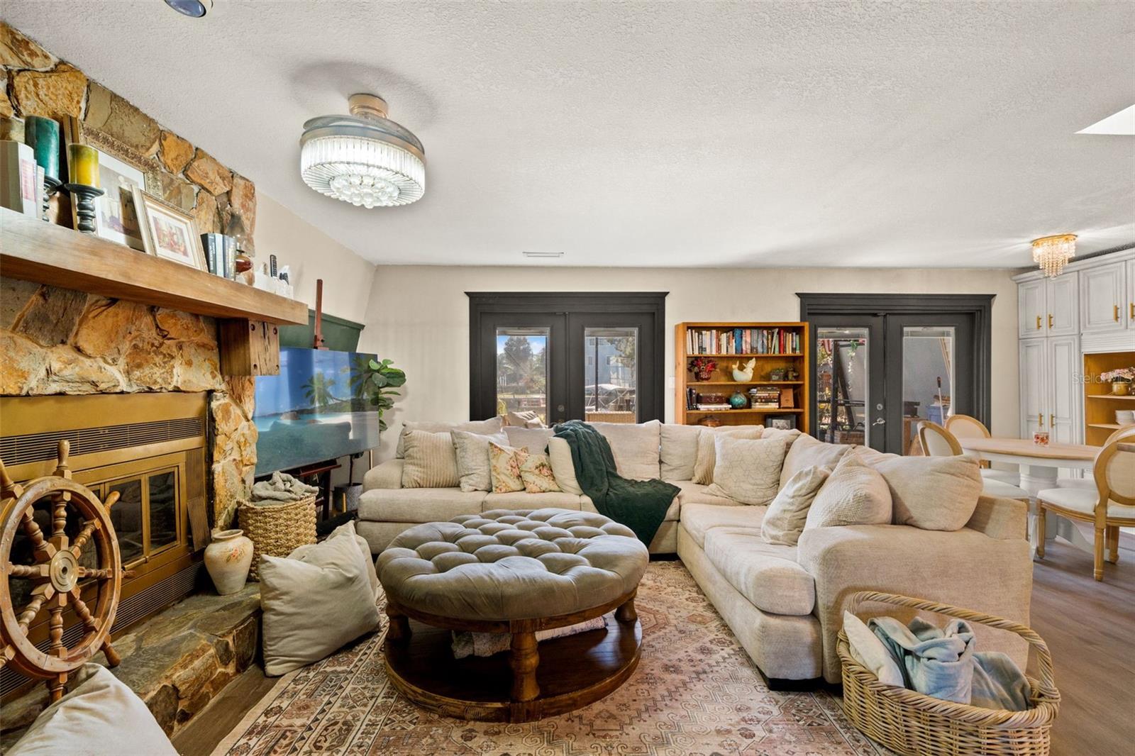 Image 13 of 60 For 6271 Colony Circle