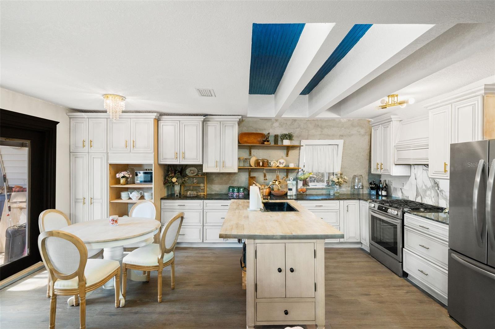 Image 21 of 60 For 6271 Colony Circle