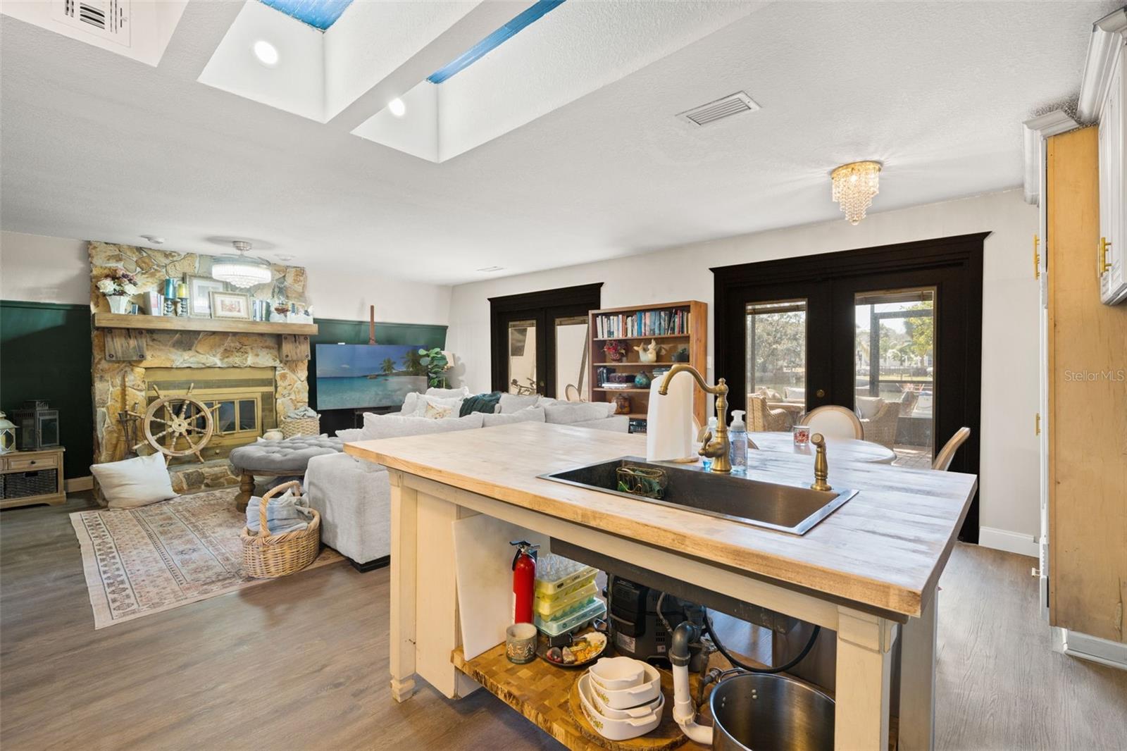 Image 22 of 60 For 6271 Colony Circle