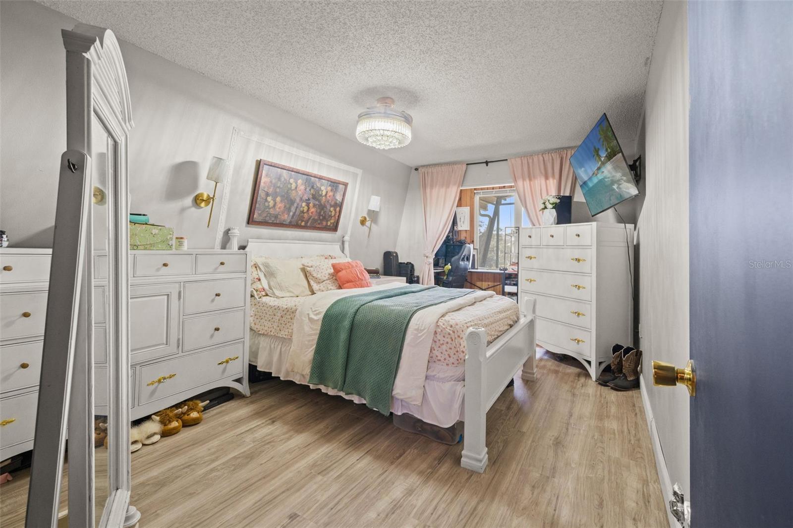 Image 33 of 60 For 6271 Colony Circle