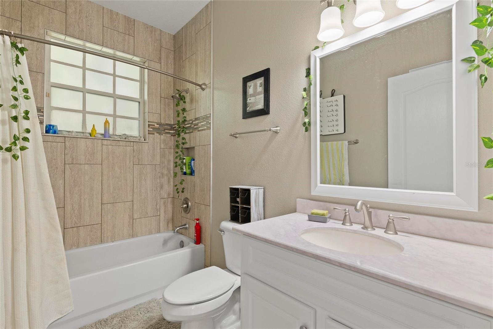 Image 15 of 32 For 1997 Lexington Place