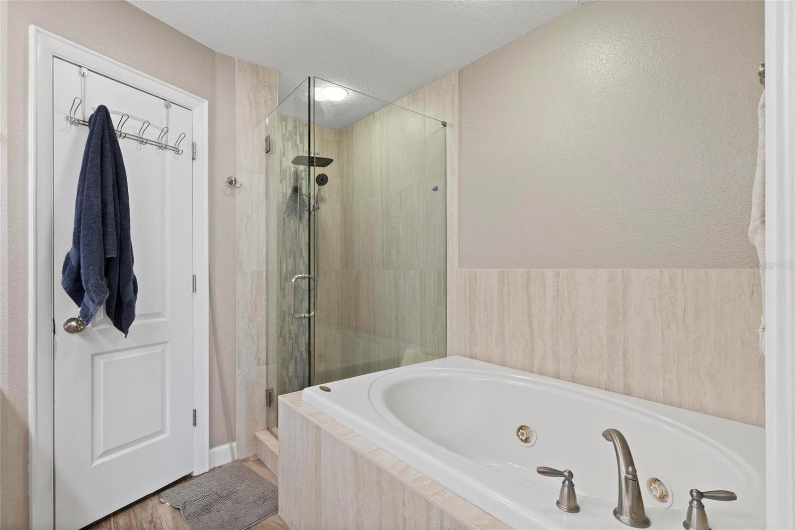 Image 23 of 32 For 1997 Lexington Place