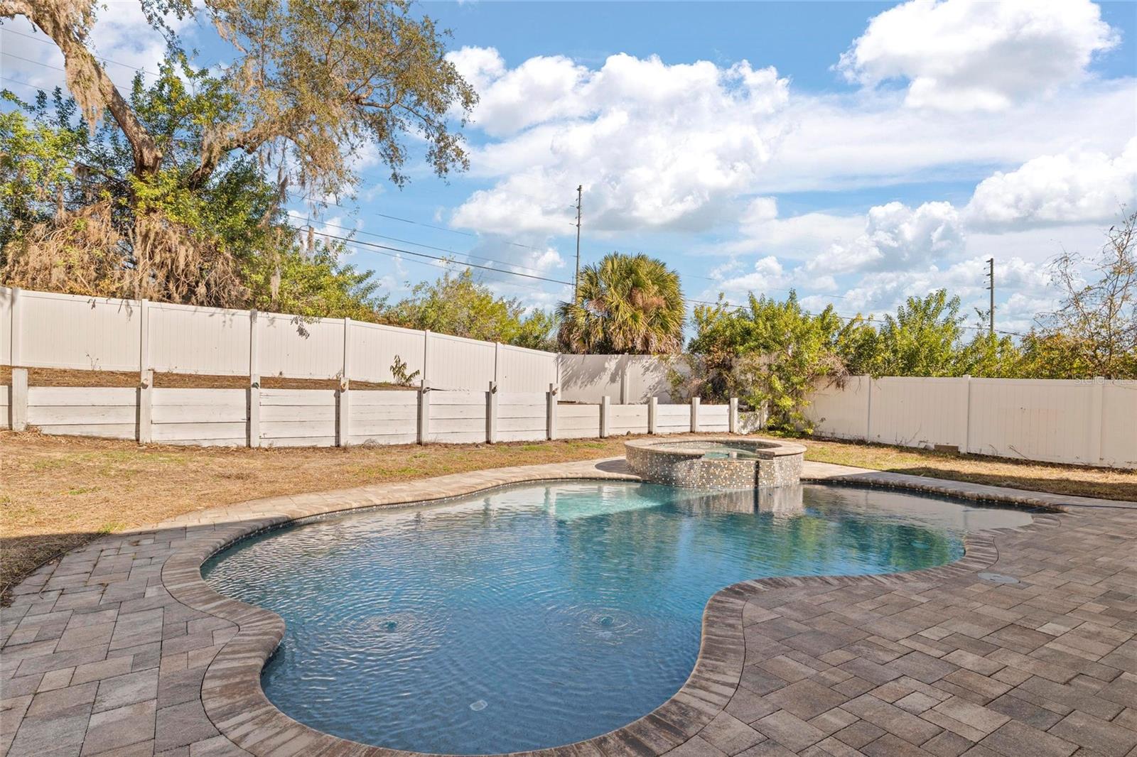 Image 27 of 32 For 1997 Lexington Place