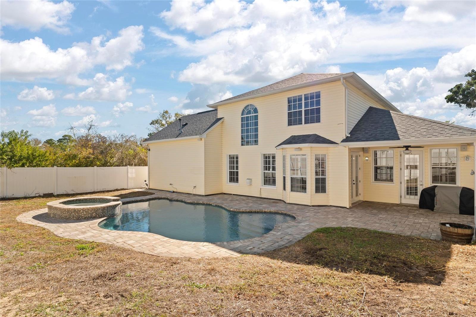 Image 29 of 32 For 1997 Lexington Place