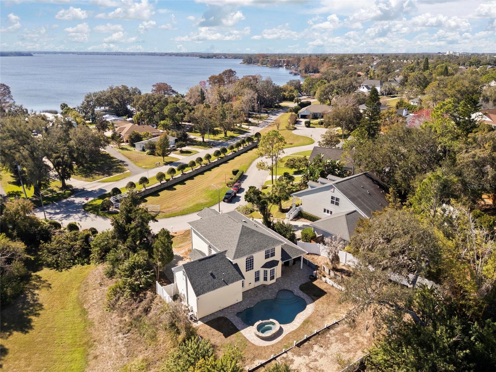 Image 5 of 32 For 1997 Lexington Place